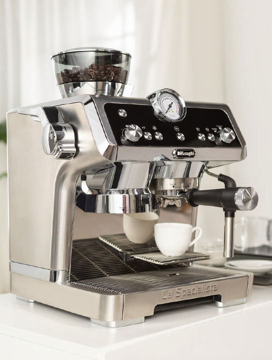 De'Longhi La Specialista EC9335 in klassischem Design für hochwertigen Kaffeegenuss