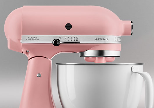 KitchenAid Altrosa mit weißer Rührschüssel