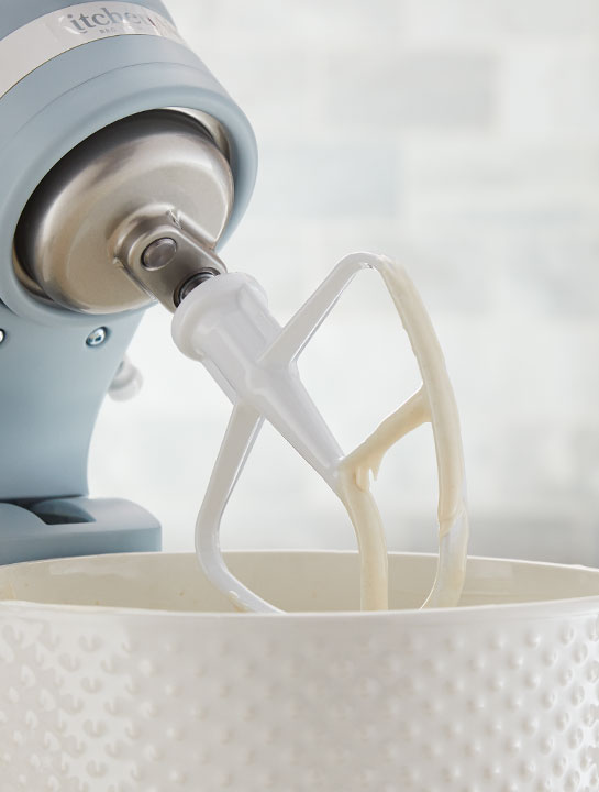 KitchenAid-Flachrührer-an-der-Küchenmaschine