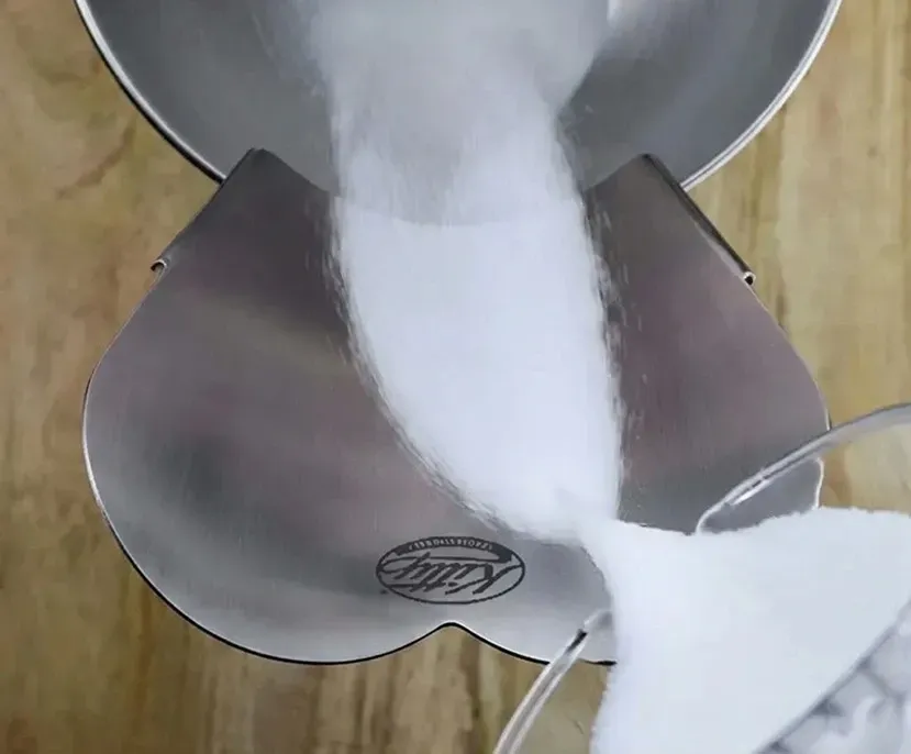 Kitty Professional Einfüllhilfe Herzschütte