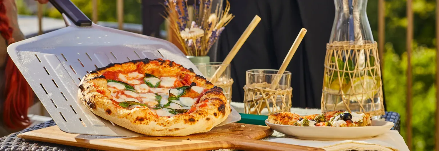 Ooni perforierter Pizzaschieber 14" - 35 cm