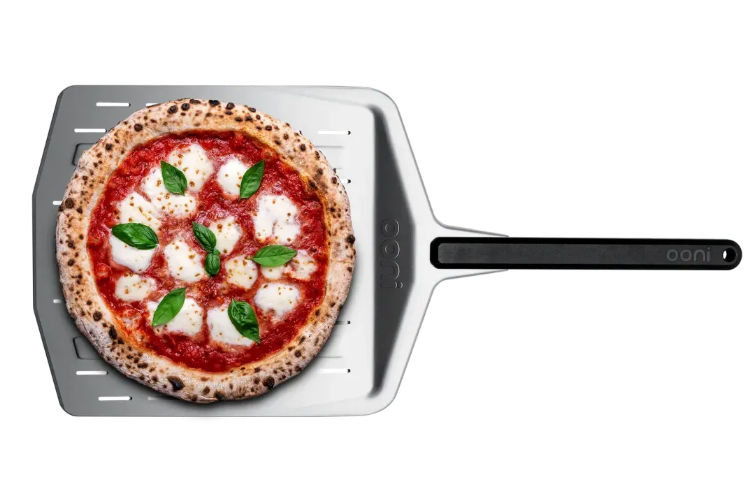 Ooni gelochter Pizzaschieber 35 cm