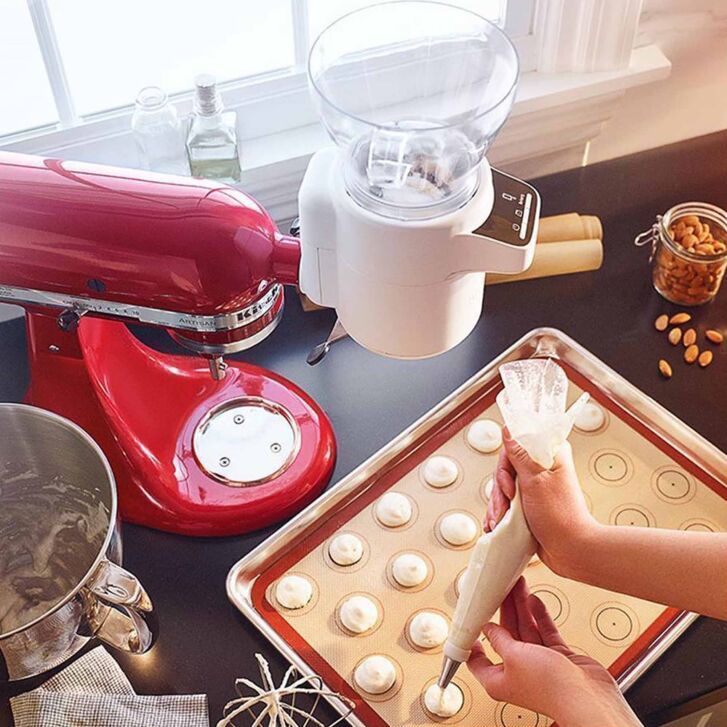 KitchenAid Artisan 4,8 Liter KSM175 Sallys Spar-Set mit Sieb mit digitaler Waage & Fleischwolf - GUSSEISEN SCHWARZ