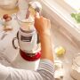 KitchenAid Artisan 4,8 Liter KSM185 Sallys Spar-Set mit Sieb mit digitaler Waage & Fleischwolf - LIEBESAPFEL ROT