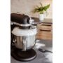 KitchenAid Artisan 6,9 Liter Spar-Set mit Mockmill, Fleischwolf und Profi-Spritzschutz "Zuhälter" - Medaillon Silber