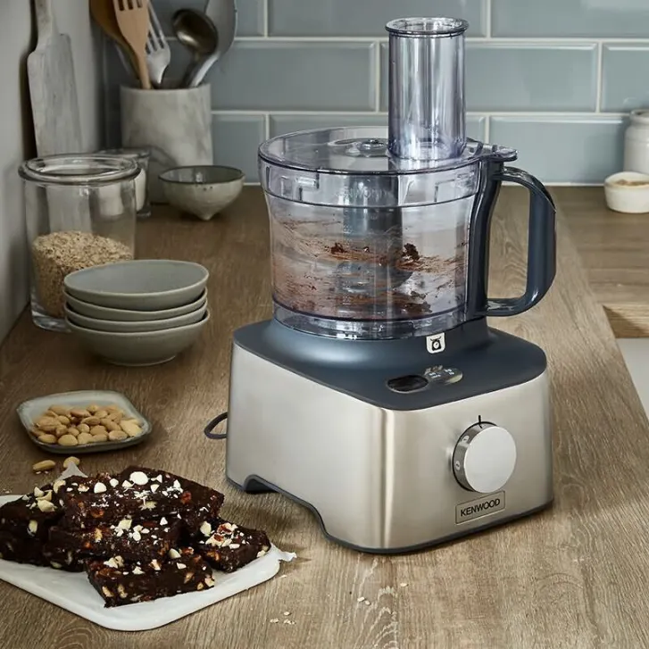 Kenwood Multipro Compact+ FDM316SS Kompakt Küchenmaschine mit viel Zubehör