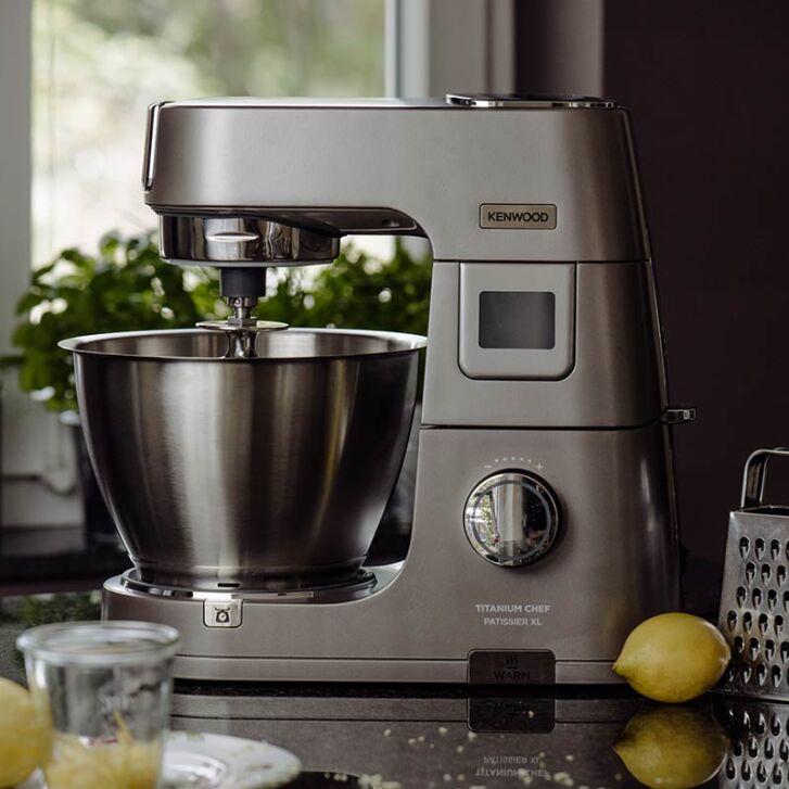 Kenwood Küchenmaschine Titanium Chef Patissier XL KWL90.594SI neustes Modell - Spar-Set Würfelschneider