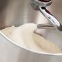 LIMITED EDITION: KitchenAid Artisan 6,9 Liter Spar-Set Pasta Pasta mit Röhrennudelvorsatz, Fleischwolf und Profi-Spritzschutz "Zuhälter" - Light Rosa "PINK POWER"