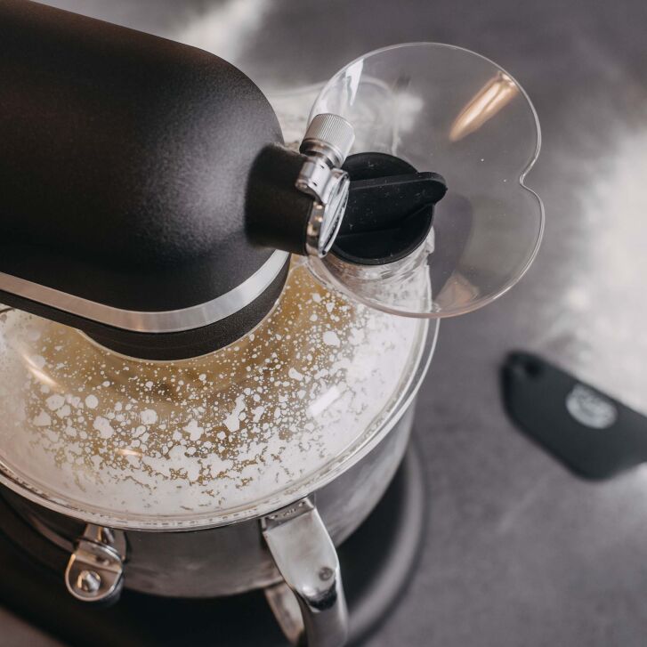 Kitty Professional Profi-Spritzschutz Zuhälter  kompatibel mit der KitchenAid 6,9 Liter Küchenmaschine