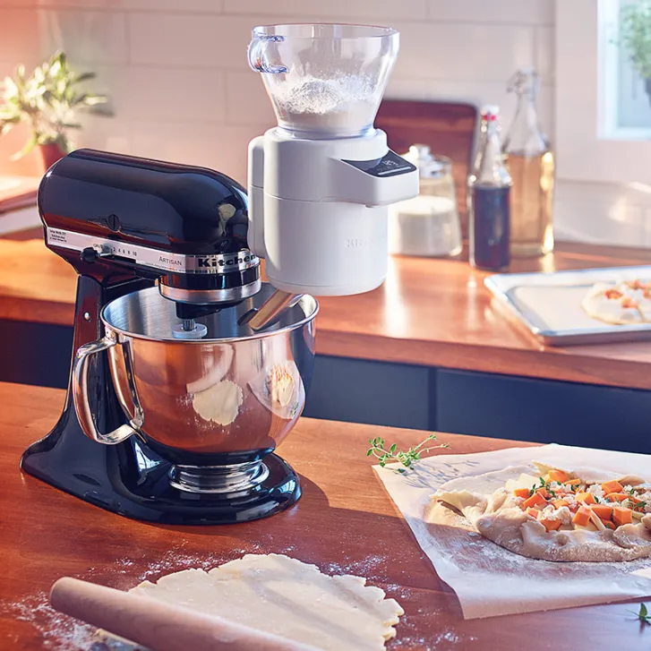 KitchenAid Artisan 4,8 Liter 5KSM195PSEBE Sallys Spar-Set mit Sieb mit digitaler Waage & Fleischwolf - BEETROOT / ROTE BEETE