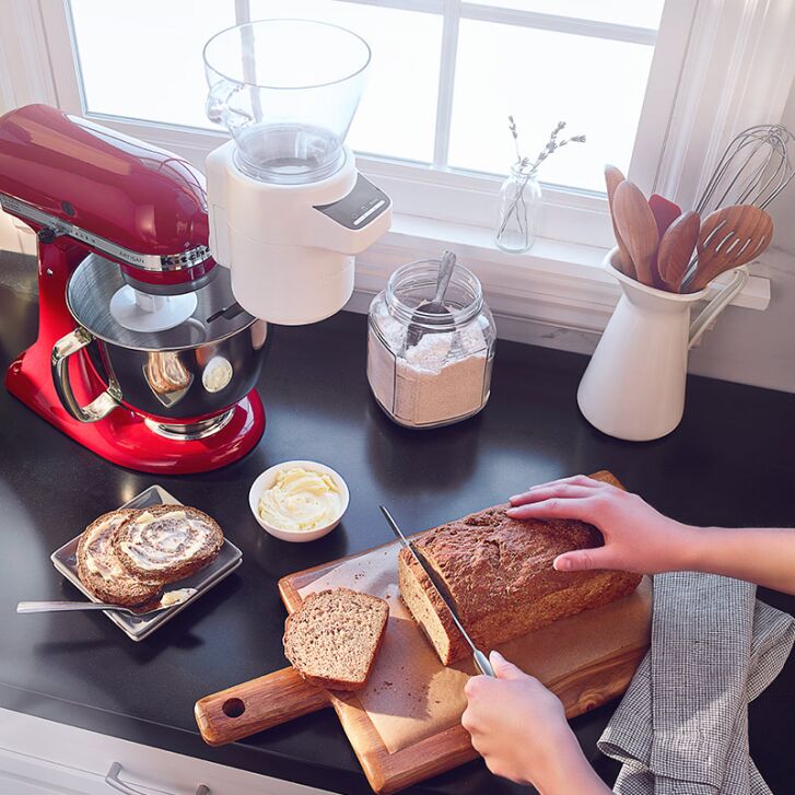 KitchenAid Artisan 4,8 Liter 5KSM195PSEHI Sallys Spar-Set mit Sieb mit digitaler Waage & Fleischwolf - HIBISCUS / HIBISKUS