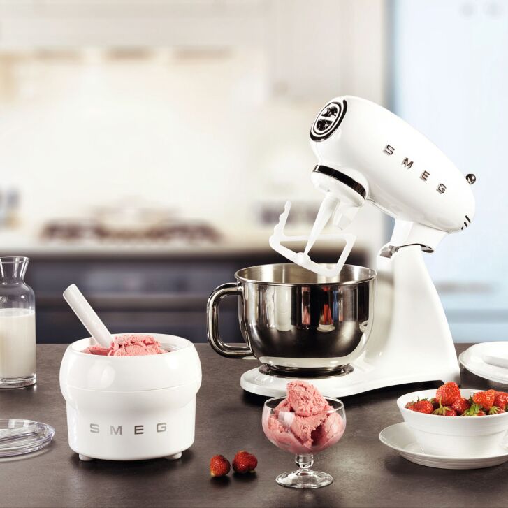 SMEG Küchenmaschine SMF03CREU Super Spar-Set inkl. Fleischwolf und Eisbereiter - Creme 50s Retro-Style