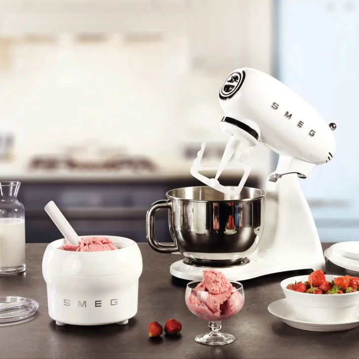 SMEG Küchenmaschine SMF03RDEU Super Spar-Set inkl. Fleischwolf und Eisbereiter - Rot 50s Retro-Style
