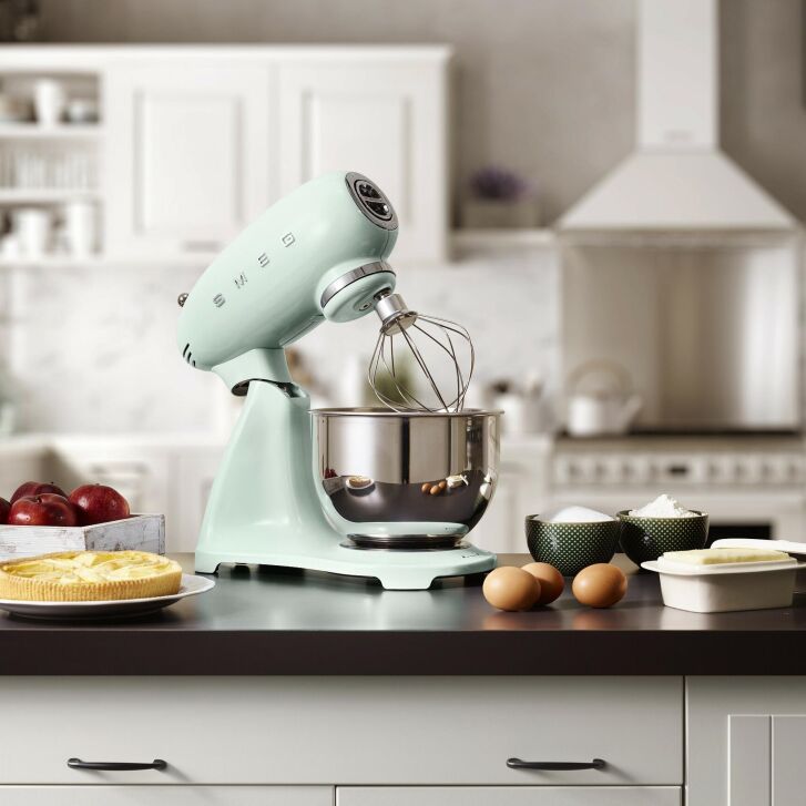 SMEG Küchenmaschine SMF03PGEU Super Spar-Set inkl. Fleischwolf und Eisbereiter - Pastellgrün 50s Retro-Style