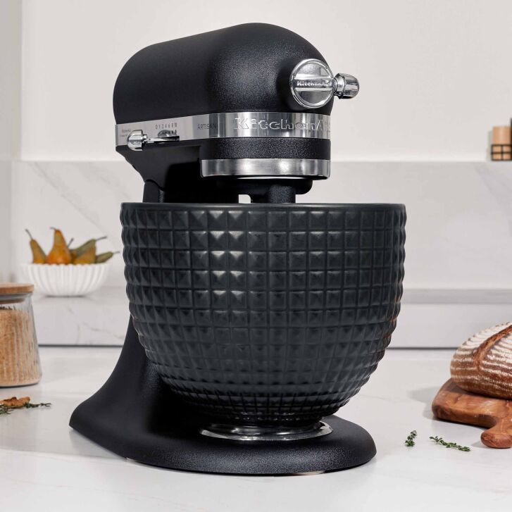 MONOCHROME COLLECTION: KitchenAid Artisan 4,7 Liter  GUSSEISEN SCHWARZ Modell KSM156 Küchenmaschine