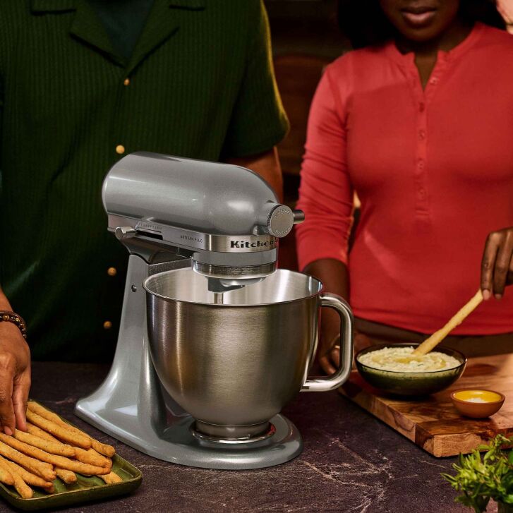 KitchenAid Artisan Plus 4,7 Liter Küchenmaschine Modell 5KSM50 - MEDAILLON SILBER