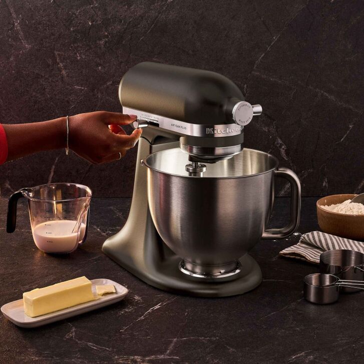 KitchenAid Artisan Plus 4,7 Liter Küchenmaschine mit Licht Modell 5KSM50 - GUSSEISEN SCHWARZ