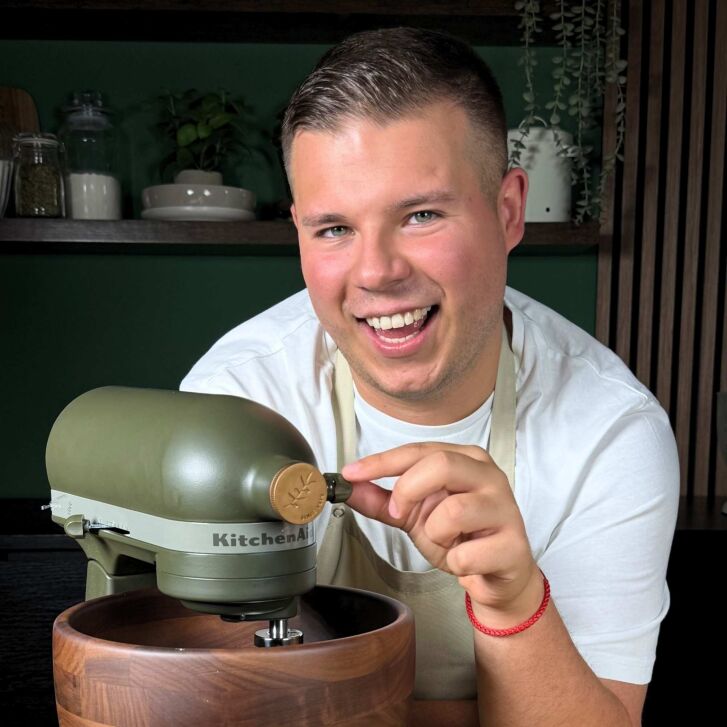 DESIGN EDITION: KitchenAid Artisan 4,7 Liter Spar-Set Einfach.Patrik mit zweiter Schüssel & Grußkarte - EVERGREEN